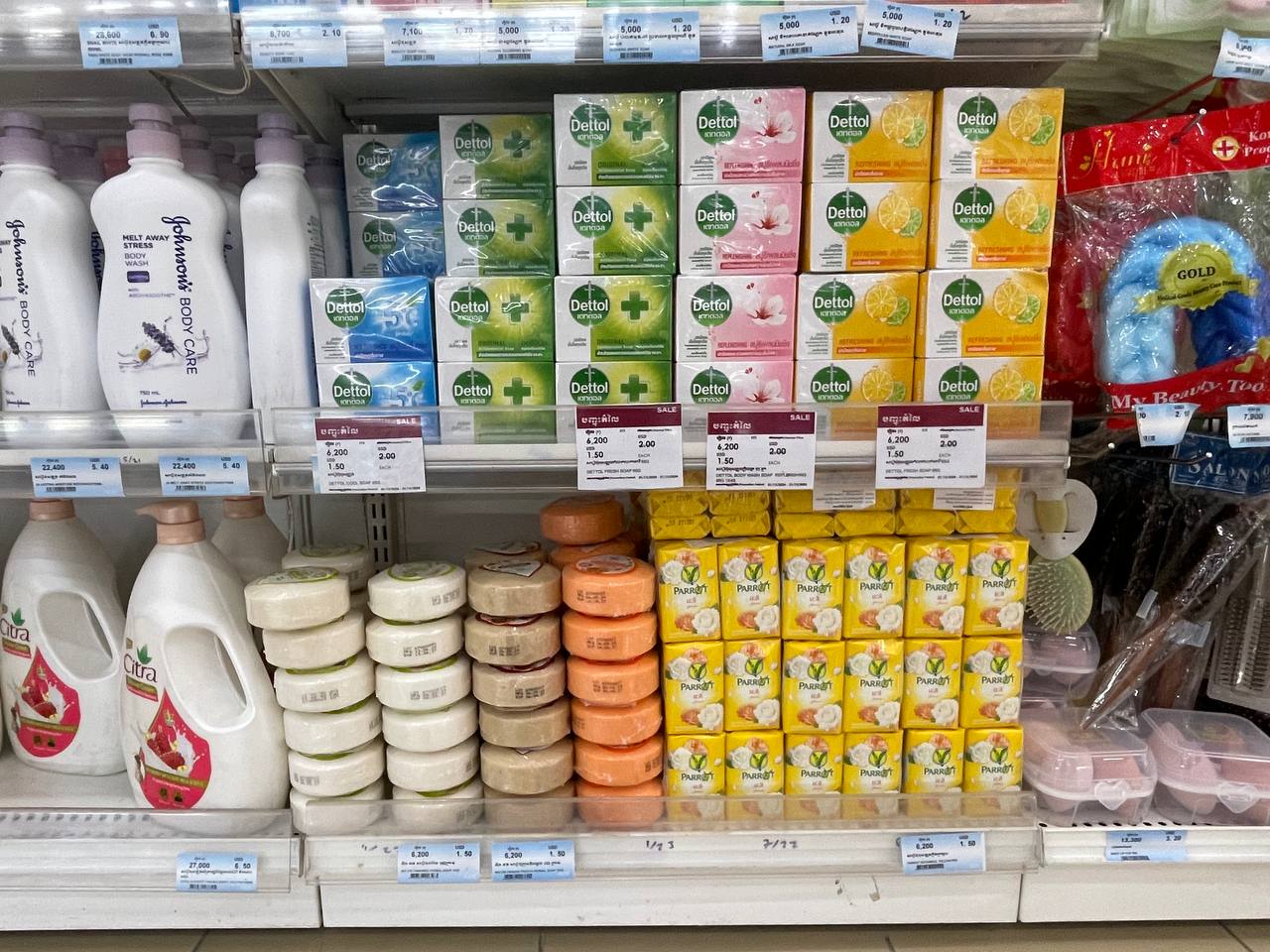 Modern Trade Distribution Boosting FMCG Sales with BJC Products at Makro Market In Cambodia - Image 28